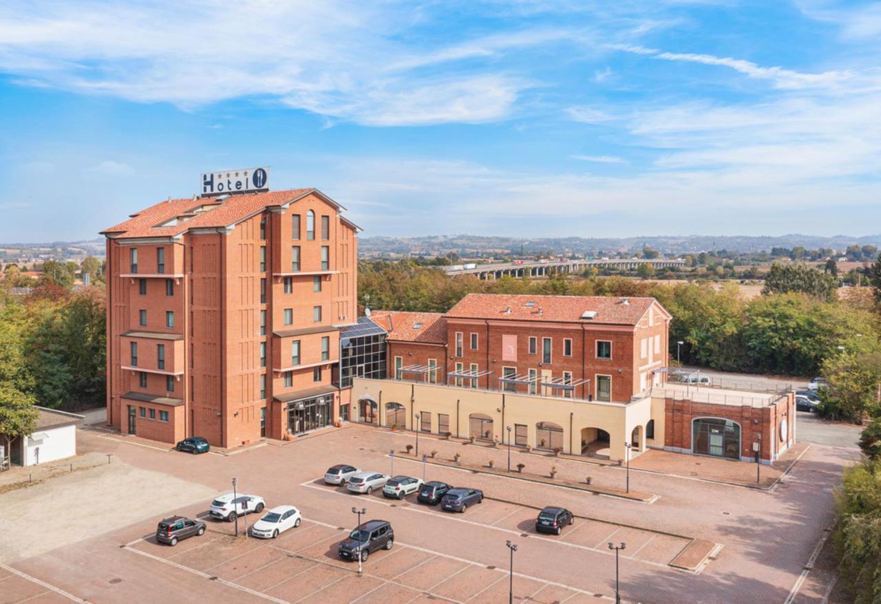 Hotel Ristorante Al Mulino By Lvg Hotel Collection Alessandria Exteriör bild